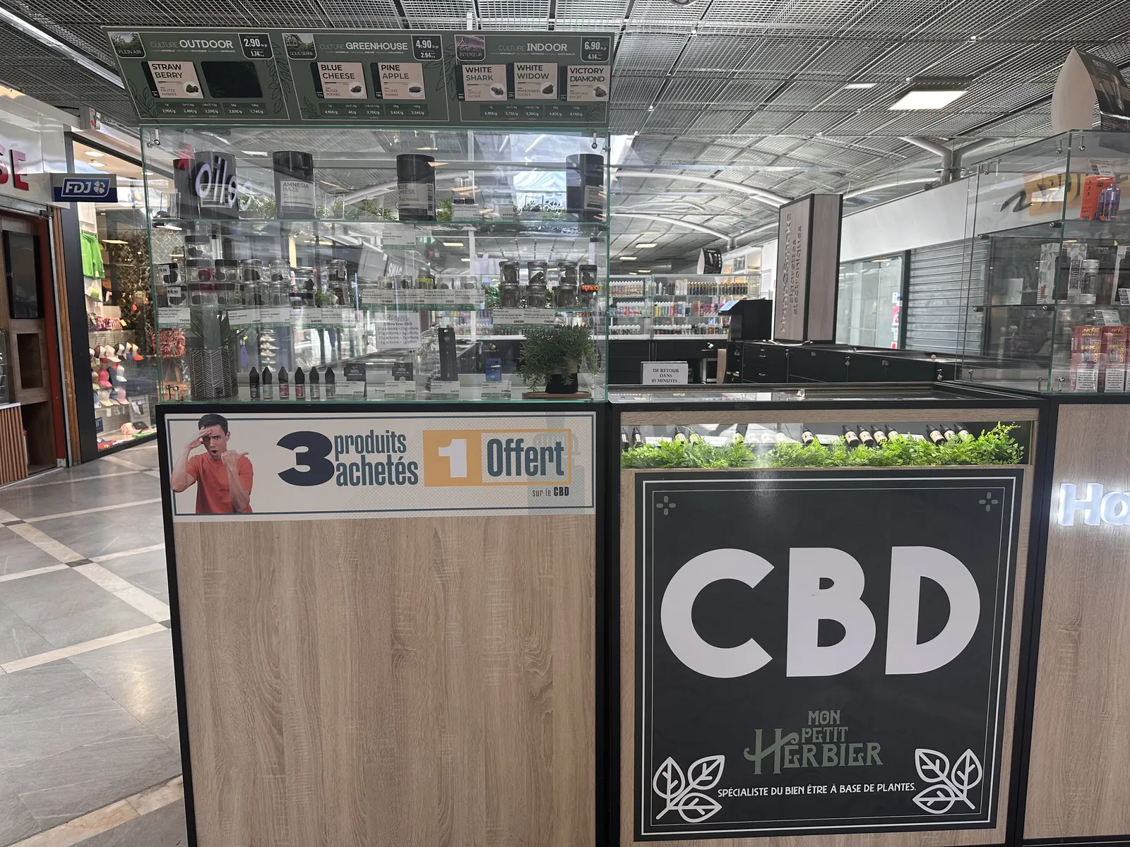 Corner CBD de la boutique HappeSmoke Martigues